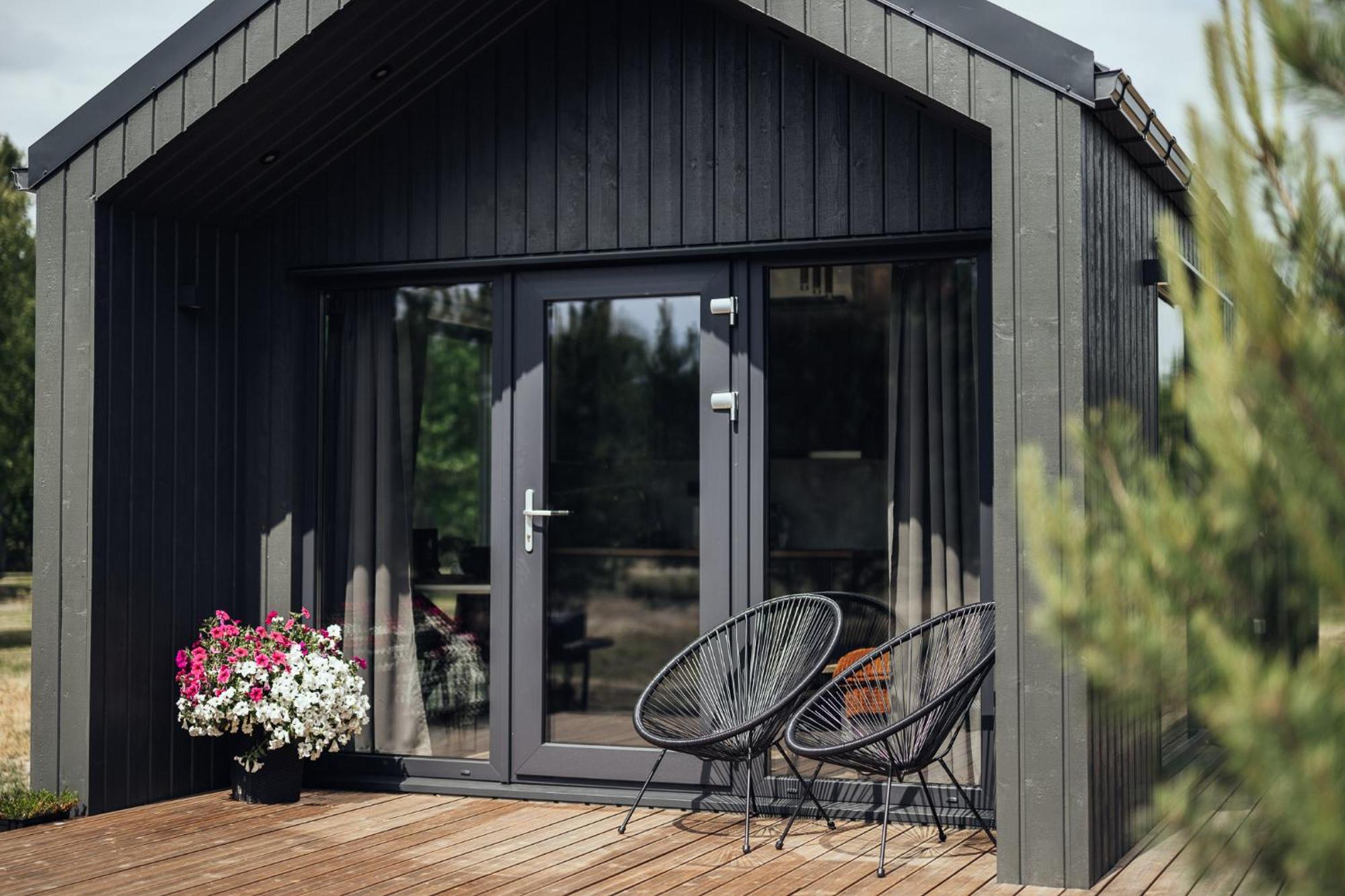 Atputas Komplekss Pazust Priedes - Sunset House Bernāti Exteriér fotografie